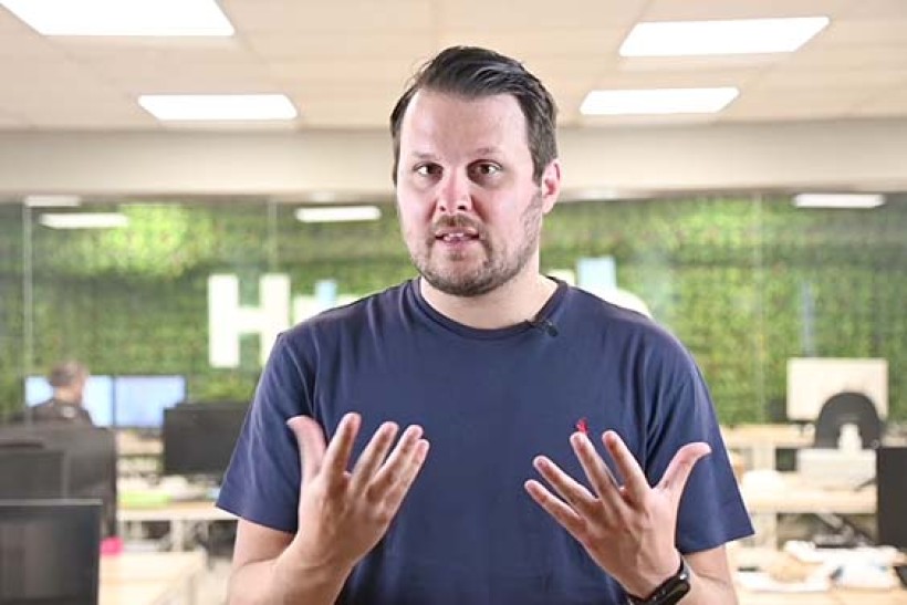 Τι είναι το “the meeting room fallacy” ?